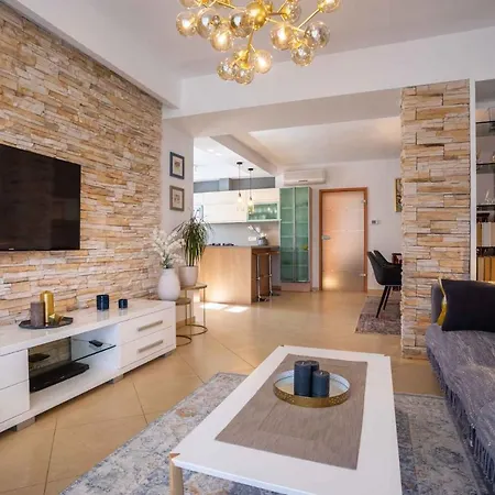 Apartment In Silo/insel Krk 13482