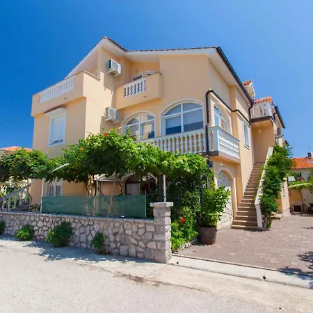 In Silo/insel Krk 13482 Apartment