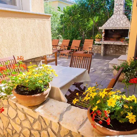 Apartment In Silo/insel Krk 13482 *